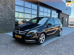Zwart Gebruikt 2014 Mercedes B180 Ambition MPV | € 13.975 (Goede deal)