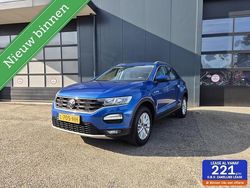 Blauw Gebruikt 2021 VW T-Roc Business SUV | € 16.499 (Eerlijke prijs)