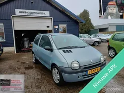 Blauw Gebruikt 2004 Renault Twingo Dynamique Hatchback | € 1.350 (Eerlijke prijs)