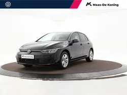 Zwart Gebruikt 2023 VW Golf VIII Life Hatchback | € 25.940 (Goede deal)
