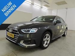 Grijs Gebruikt 2023 Audi A4 Advanced Sedan | € 30.950 (Goede deal)