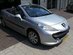 Grijs Gebruikt 2007 Peugeot 207 CC Cabriolet | € 6.750