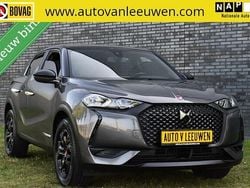 Grijs (metallic) Gebruikt 2022 DS Automobiles DS3 Crossback Performance SUV | € 21.425 (Eerlijke prijs)
