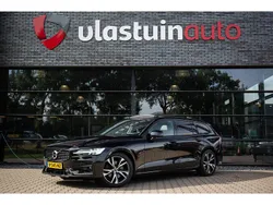 Zwart Gebruikt 2022 Volvo V60 Business Edition Stationwagen | € 32.950 (Iets duurder)