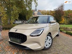 Bruin Gebruikt 2024 Suzuki Swift Comfort Hatchback | € 19.444 (Eerlijke prijs)