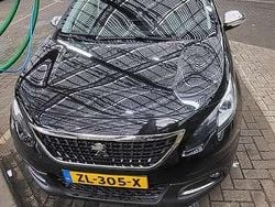 Zwart Gebruikt 2018 Peugeot 2008 Active SUV | € 7.500 (Super prijs)