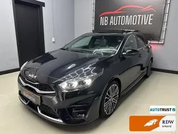 Zwart Gebruikt 2022 Kia Ceed 2 Hatchback | € 24.950 (Iets duurder)