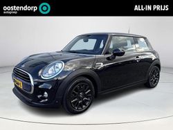 Zwart Gebruikt 2017 Mini Cooper Business Hatchback | € 12.850 (Eerlijke prijs)