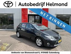 Zwart Gebruikt 2013 Toyota Auris Hatchback | € 12.150 (Eerlijke prijs)