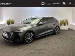Grijs, metallic lak Nieuw 2025 Audi A5 Comfort Coupé | € 64.995 (Goede deal)