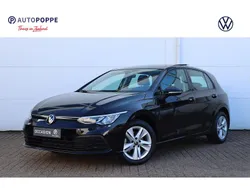 Zwart Gebruikt 2021 VW Golf VIII Life Hatchback | € 18.750 (Eerlijke prijs)