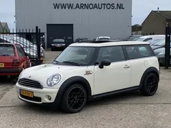 Wit, metallic lak Gebruikt 2009 Mini One Clubman Business Stationwagen | € 4.895 (Duur)