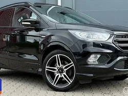 Zwart Gebruikt 2018 Ford Kuga ST-Line SUV | € 21.450 (Eerlijke prijs)
