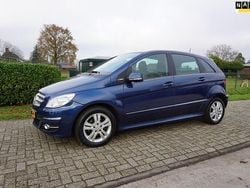 Blauw Gebruikt 2009 Mercedes B180 MPV | € 3.950 (Eerlijke prijs)