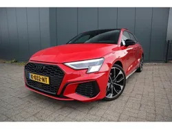 Rood Gebruikt 2020 Audi A3 Edition .1 Sedan | € 28.950 (Eerlijke prijs)