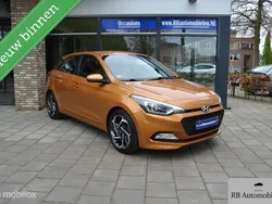 Oranje Gebruikt 2016 Hyundai i20 Premium Hatchback | € 12.950 (Iets duurder)