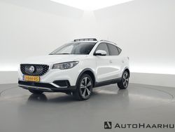 Wit Gebruikt 2020 MG ZS Luxury Sedan | € 14.750
