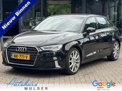 Zwart, metallic lak Gebruikt 2017 Audi A3 Sportback Sport Hatchback | € 10.399 (Eerlijke prijs)
