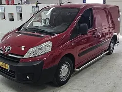 Rood Gebruikt 2015 Toyota Proace Van | € 5.950