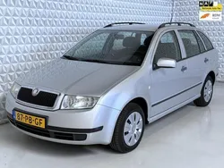 Grijs Gebruikt 2004 Skoda Fabia Stationwagen | € 999 (Eerlijke prijs)