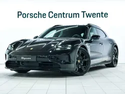 Zwart Nieuw 2024 Porsche Taycan Cross Turismo Sedan | € 149.900 (Goede deal)