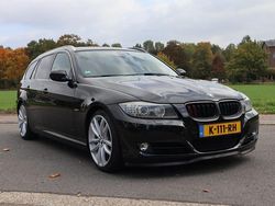 Zwart Gebruikt 2011 BMW 325 Stationwagen | € 9.980 (Super prijs)