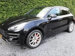 Zwart Gebruikt 2015 Porsche Macan Turbo SUV | € 37.950 (Eerlijke prijs)