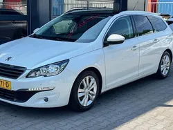 Wit, metallic lak Gebruikt 2015 Peugeot 308 Stationwagen | € 4.444 (Goede deal)