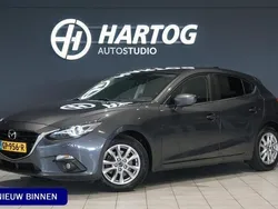 Grijs Gebruikt 2015 Mazda 3 Hatchback | € 10.350 (Eerlijke prijs)