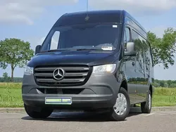 Zwart Gebruikt 2023 Mercedes Sprinter Van | € 31.750 (Goede deal)