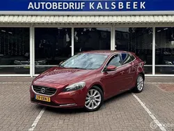 Rood Gebruikt 2012 Volvo V40 Summum Stationwagen | € 4.745 (Eerlijke prijs)