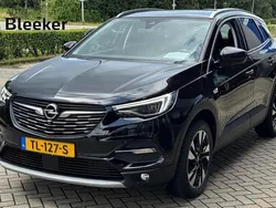 Zwart Gebruikt 2018 Opel Grandland X Innovation SUV | € 15.950 (Iets duurder)