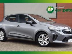 Grijs Gebruikt 2025 Renault Clio V Evolution Hatchback | € 19.900 (Eerlijke prijs)