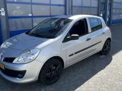 Grijs Gebruikt 2008 Renault Clio II Hatchback | € 1.950 (Eerlijke prijs)