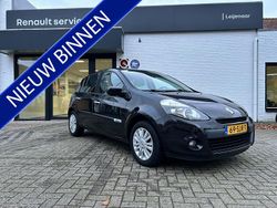 Zwart Gebruikt 2011 Renault Clio II Collection Hatchback | € 4.450 (Iets duurder)