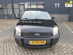 Zwart Gebruikt 2007 Ford Fusion MPV | € 1.750 (Eerlijke prijs)