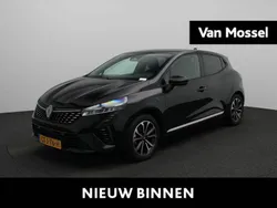 Zwart Gebruikt 2024 Renault Clio V Techno Hatchback | € 24.240 (Eerlijke prijs)