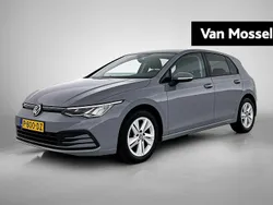 Grijs Gebruikt 2020 VW Golf VII Life Hatchback | € 20.700 (Eerlijke prijs)