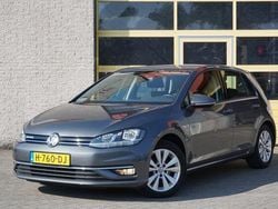 Grijs, metallic lak Gebruikt 2020 VW Golf VIII Comfortline Hatchback | € 14.950 (Goede deal)