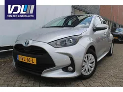 Grijs Gebruikt 2023 Toyota Yaris Hybrid Comfort Hatchback | € 21.750 (Eerlijke prijs)