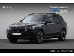 M carbonschwarz metallic (zwart metallic) Gebruikt 2022 BMW iX3 Comfort Edition SUV | € 42.880 (Eerlijke prijs)
