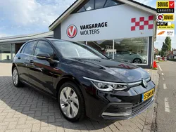 Zwart Gebruikt 2020 VW Golf VIII R-line Hatchback | € 22.950 (Super prijs)