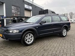 Blauw (metallic) Gebruikt 2003 Volvo XC70 Comfort Stationwagen | € 3.900 (Super prijs)