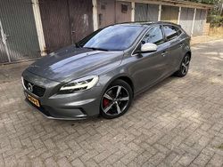 Grijs Gebruikt 2019 Volvo V40 Stationwagen | € 16.995 (Eerlijke prijs)