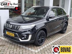 Zwart Gebruikt 2021 Suzuki Vitara Style SUV | € 24.445 (Eerlijke prijs)