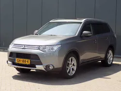 Grijs Gebruikt 2015 Mitsubishi Outlander Instyle SUV | € 9.700 (Super prijs)