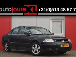 Zwart Gebruikt 2001 VW Passat Comfortline Sedan | € 999 (Eerlijke prijs)