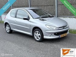 Grijs Gebruikt 2003 Peugeot 206 Hatchback | € 2.450 (Iets duurder)