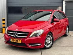 Rood Gebruikt 2012 Mercedes B200 Ambition MPV | € 4.299 (Duur)