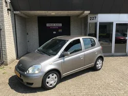 Grijs Gebruikt 2004 Toyota Yaris Sol Hatchback | € 3.999 (Eerlijke prijs)